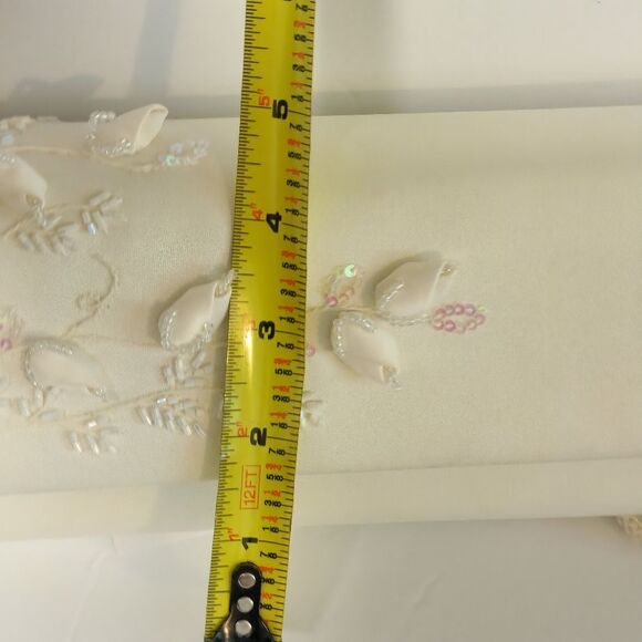Things Remembered Vintage Cream Silk Beaded Clutch Bag - Picture 9 of 9
